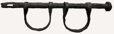1986.008.0598 Shackles